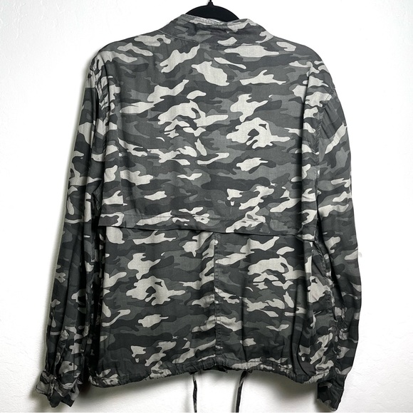 Beachlunchlounge Women's Lightweight Camo Jacket Utility Gorpcore Size Large - Picture 11 of 14